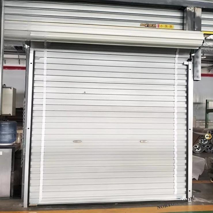 現代的な手動巻き上げ式シャッター、垂直巻き上げ式シャッターと窓