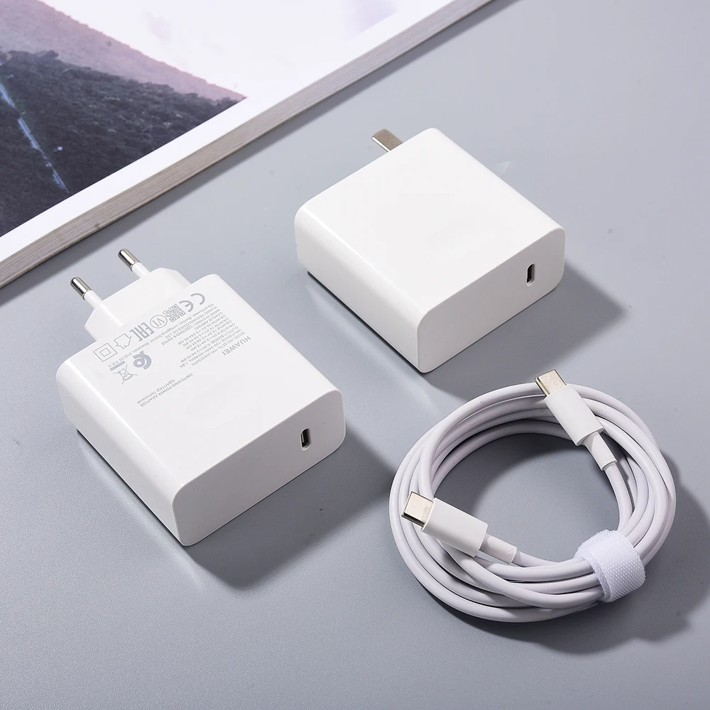 HUAWEI Matebook 13 充電器・変換器付き
