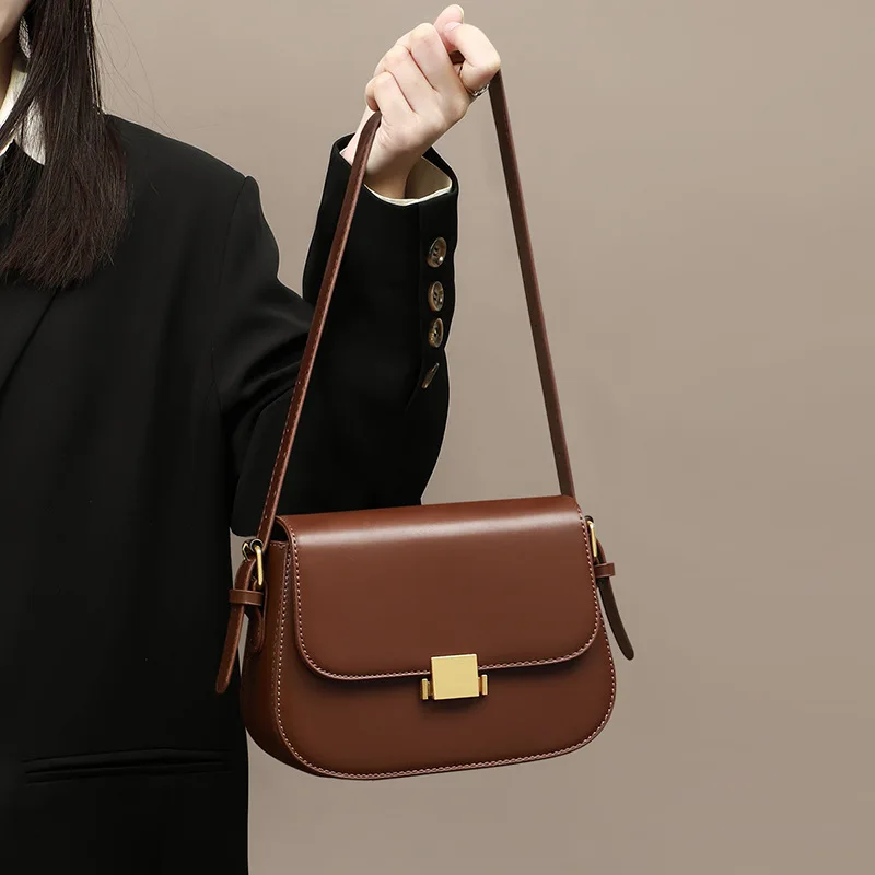 

DOIAESKV2024 new underarm crossbody tofu bag new leather autumn and winter niche single shoulder leather women's bag