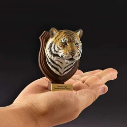 Exquisite Animal Kingdom Carved Magnet Collection - Featuring Majestic Tiger & Caracal (Amur Tiger)