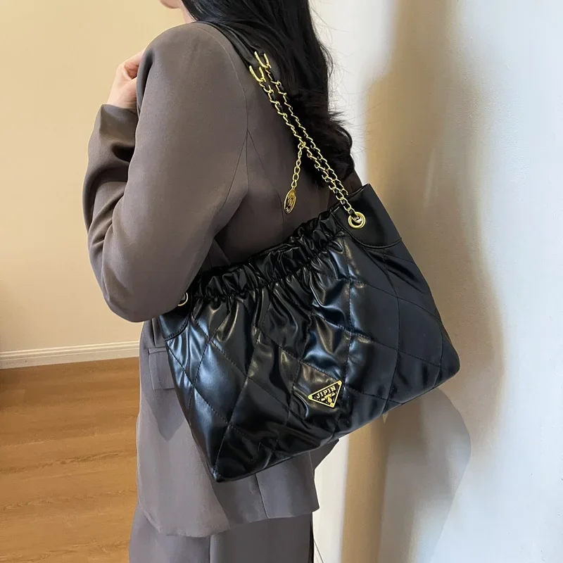 Diamond Pattern Chain Women 2024 New Fashion Solid Color Tote Casual Large Capacity Underarm Bag