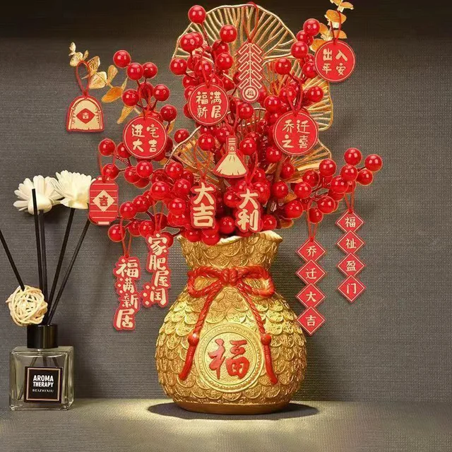 중국 새해 축제 분위기 더하는 인공 식물 장식품