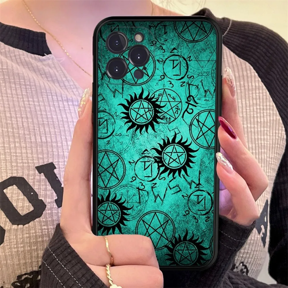 thumbnail image 1 of Funda de teléfono Supernatural SPN Dean y Sam, carcasa de silicona suave para iphone 15 14 13 12 11 Pro Mini XS MAX 8 7 6 Plus X XS XR, 1 of 5