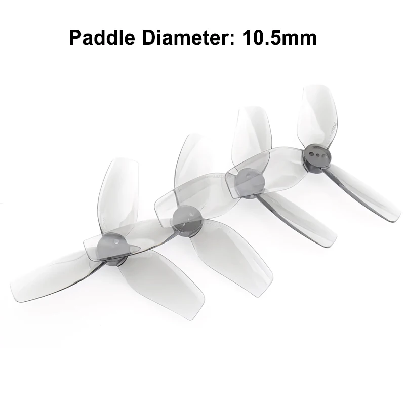 Hélices Drone FPV 76mm 3 Pales en PC - Lot de 2 ou 4 Paires, montées sur un drone en vol.