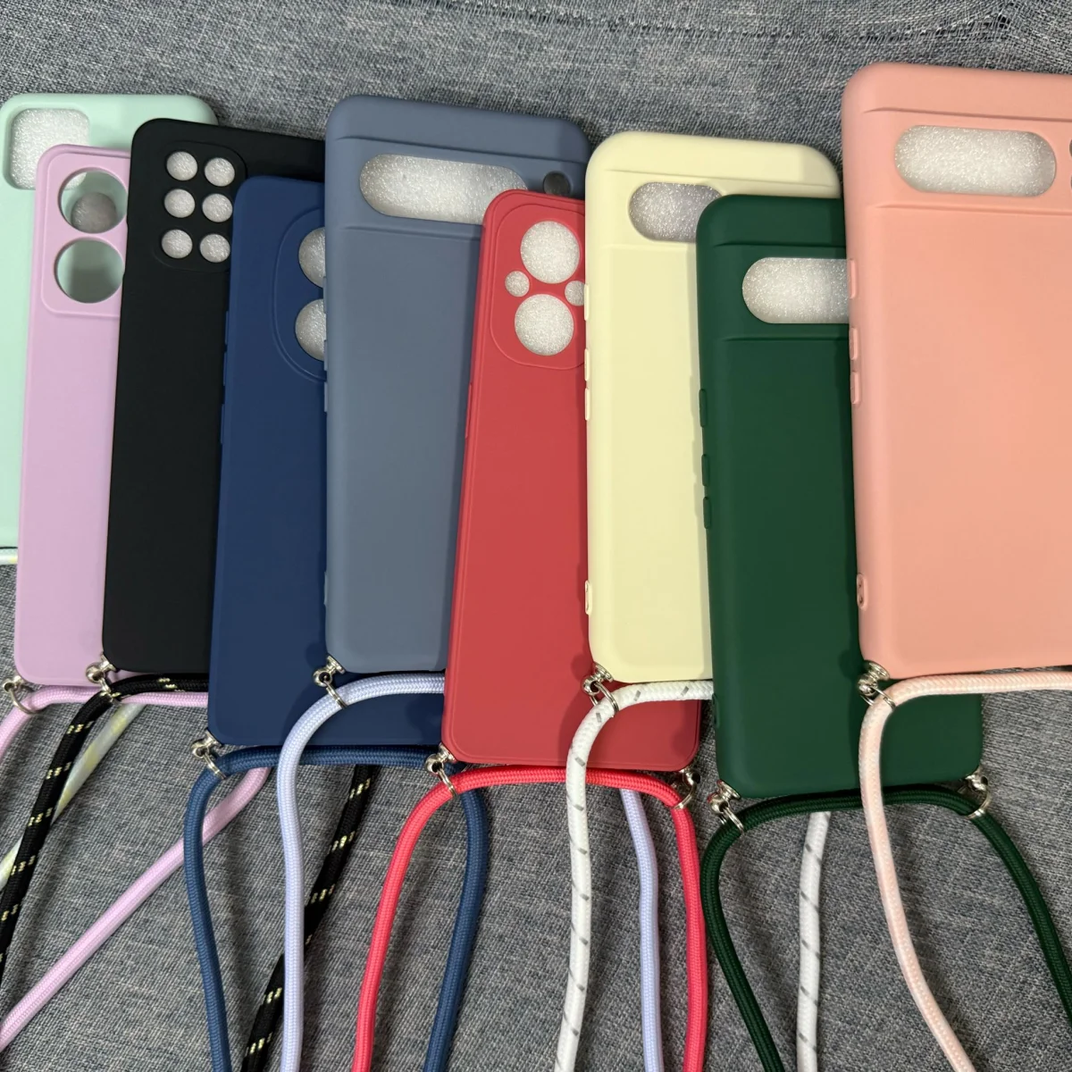 Fashionable Crossbody Lanyard Necklace Phone Case with Strap and Soft Silicone Cover