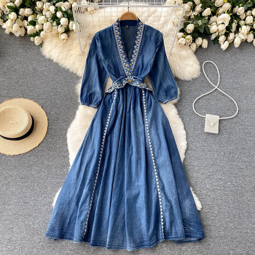 

Ethnic Style Heavy Industry Embroidered Denim Dress Autumn and Winter New Style Waist-length Over-knee Long Dress