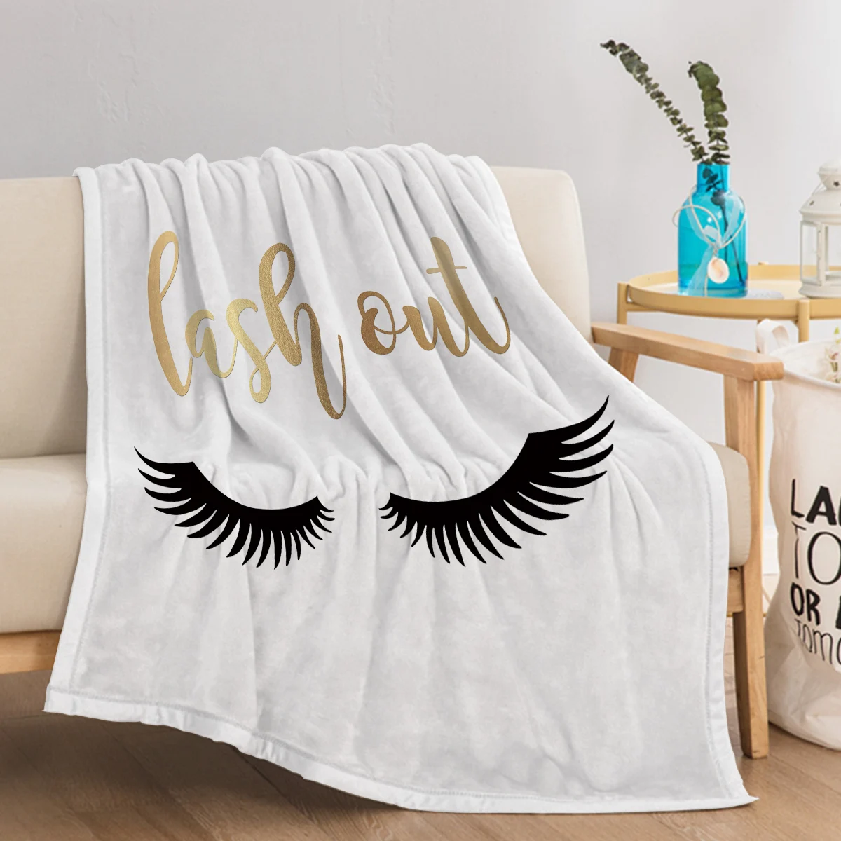 Long Eyelashes Printed Throw Blanket 2