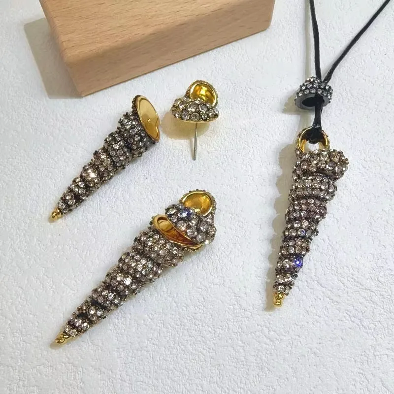 2025 Star Necklace Fashion Fine Jewelry Set for Women Luxury Charms Starfish Necklace Pearl Earring Ring Shell Bracelet Jewelry 2