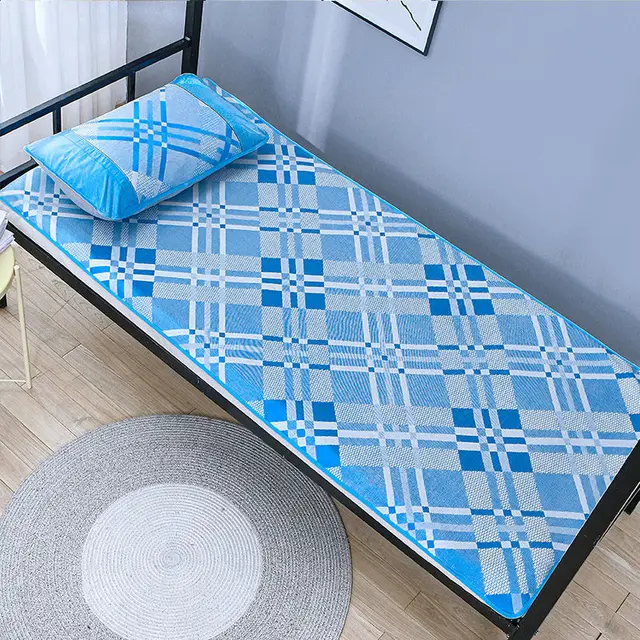 Luxurious and cozy bed protection pad