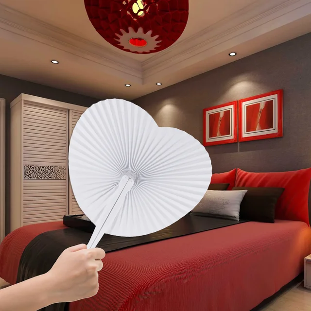 48 Fehér Papír Rajongók Kézi Ventilátor Üres Összecsukható Esküvői Szívvel Szív Alakú Választék Fogantyúval Az Ünnepléshez - Image 2