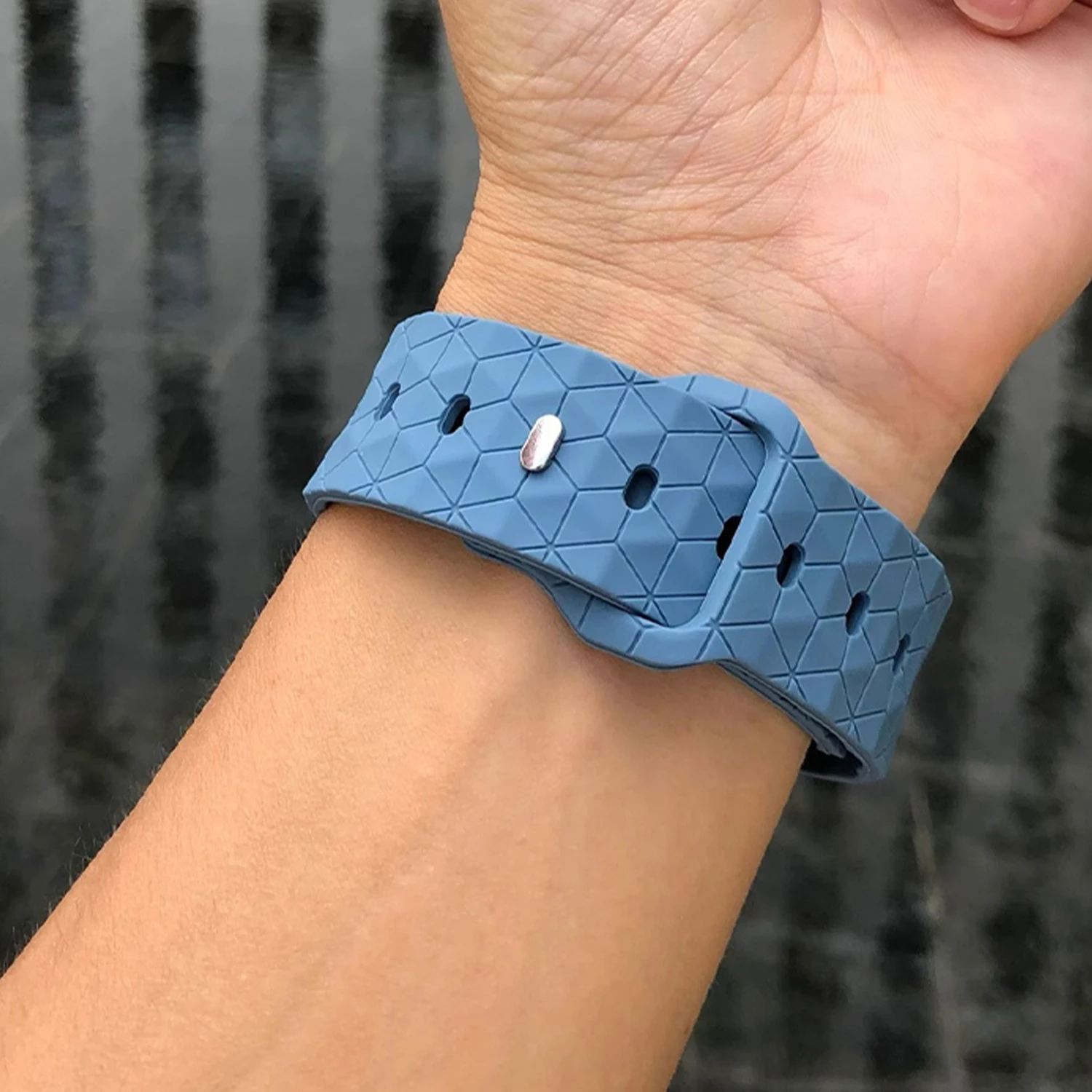 รูปสินค้า สายซิลิโคน Apple Watch สำหรับ Series 11/10/SE 46/42 มม.