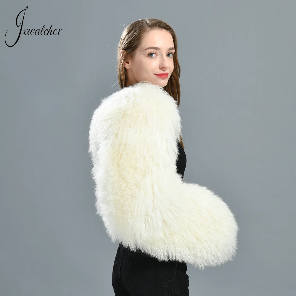 Рисунок 2 - Женское пальто из натурального