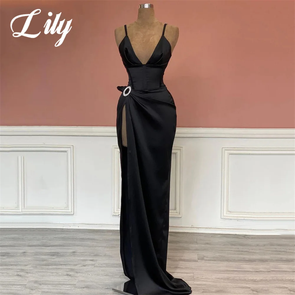 

Lily Black Wedding Party Dress Stain V-Neck Celebrity Dress Pleats Special Occasion Dress with High Side Split robes du soiree