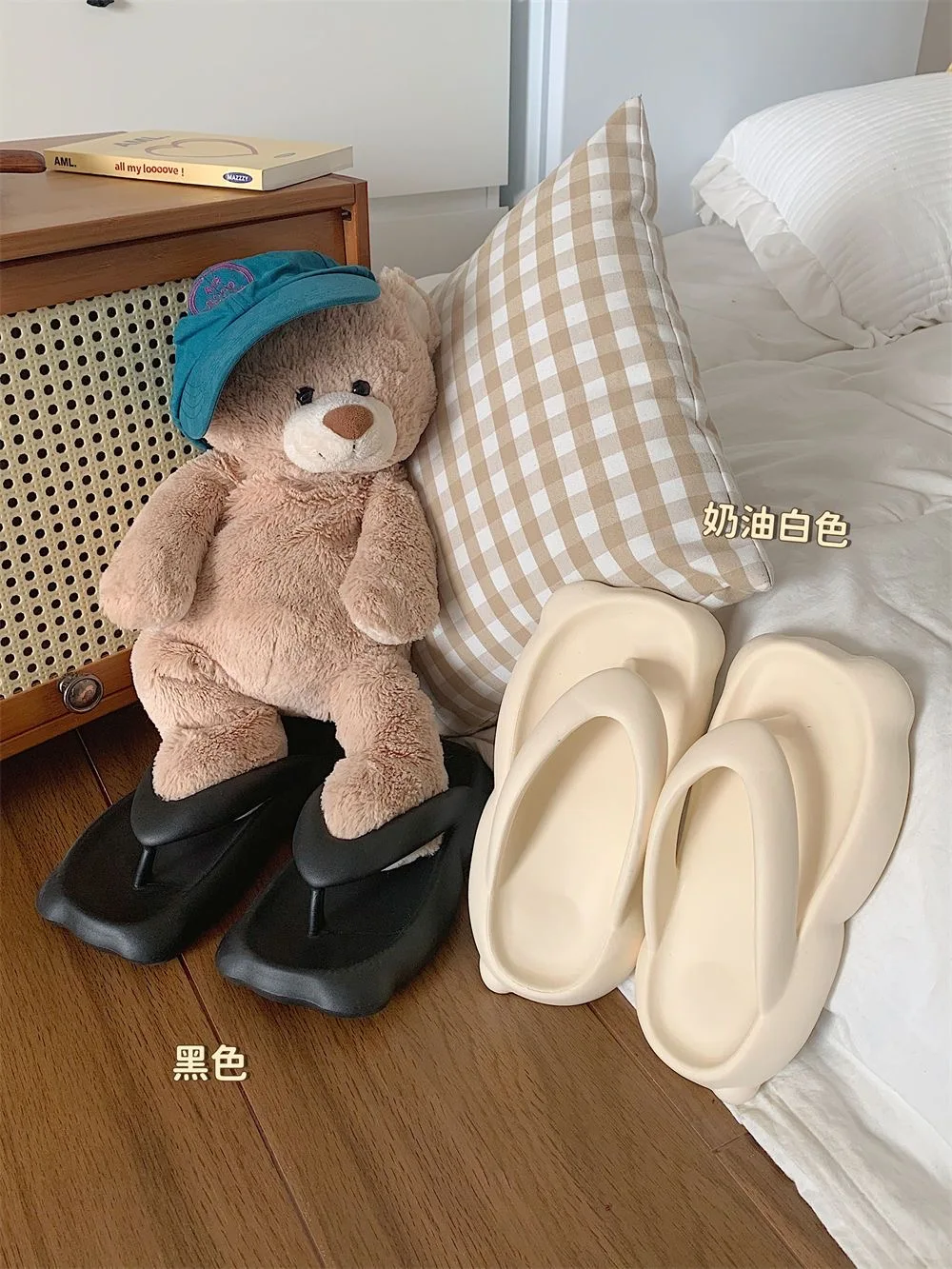 Женские шлепанцы с сердечками и милыми медвежьими ушками, Нескользящие шлепанцы на мягкой подошве с защитой от запаха, верхняя одежда, шлепанцы