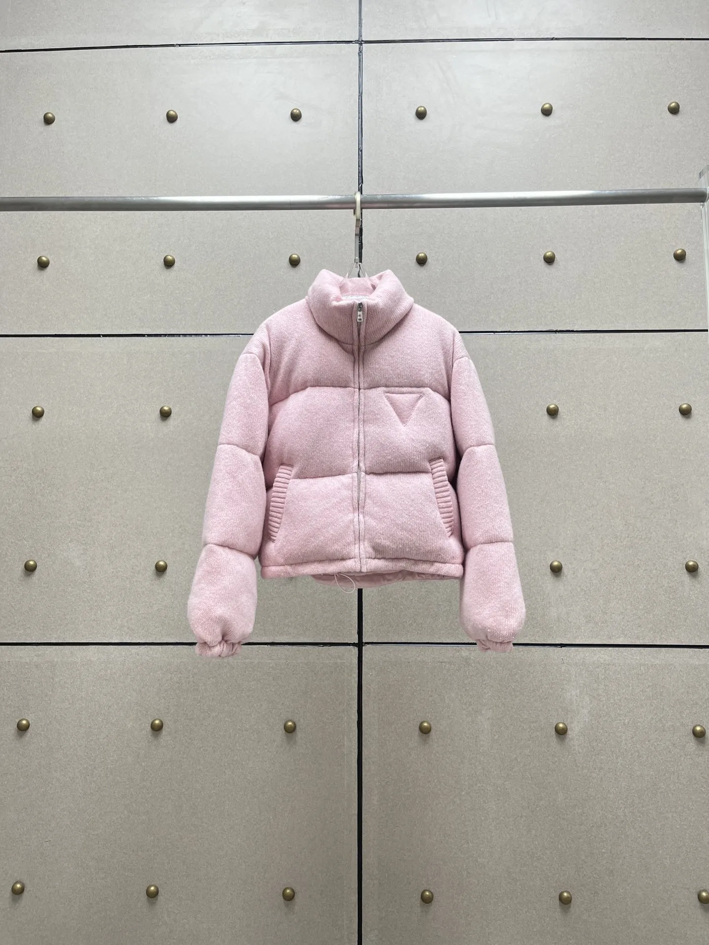 

Women's Clothing fashionable knitted down jacket Winter New 170