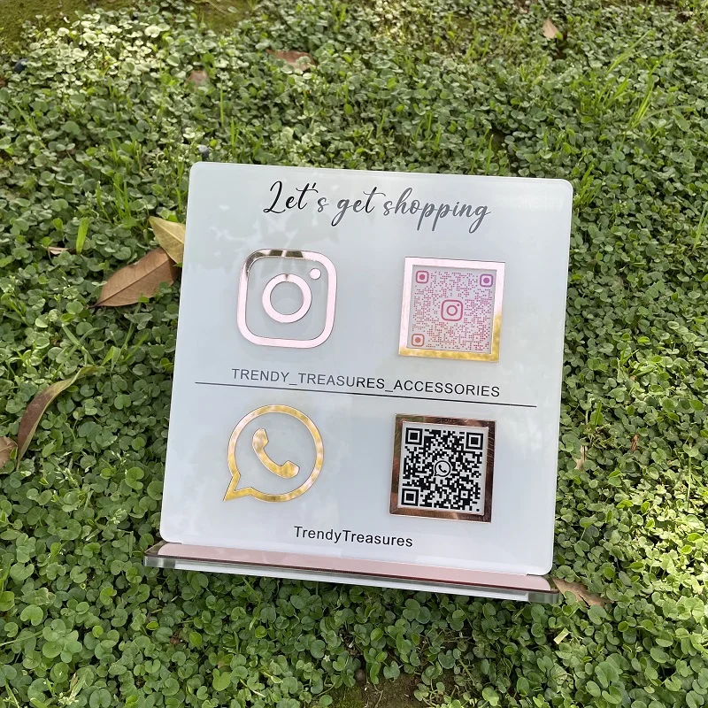 sinais acrilicos instagram fb scanning qr code plates 01