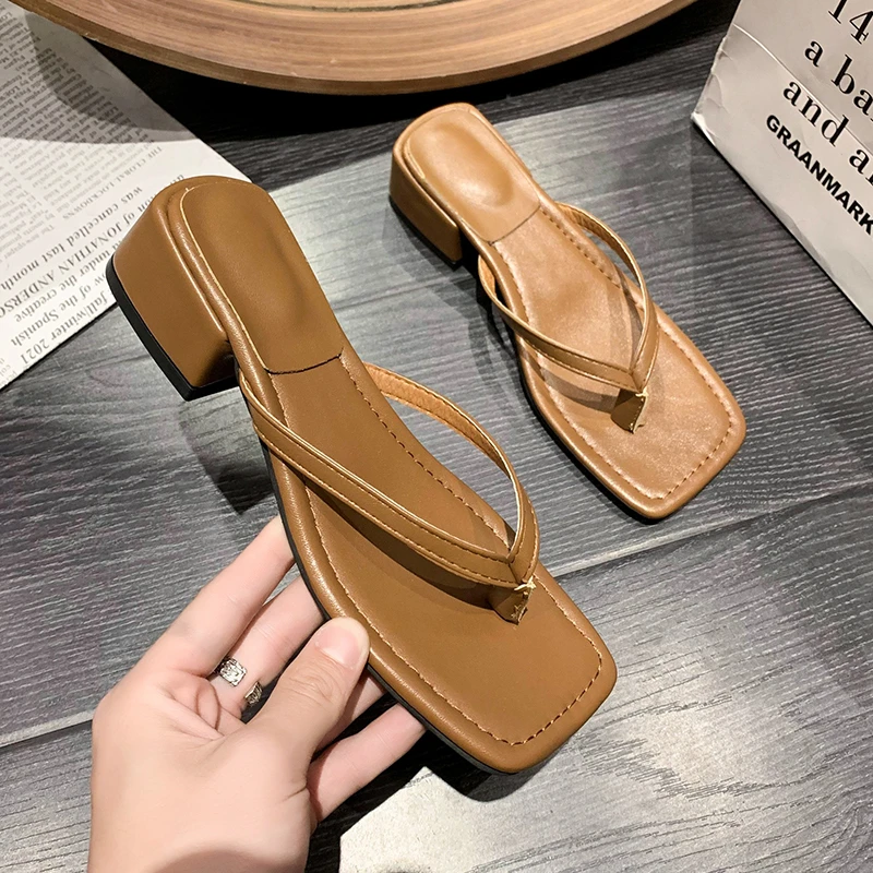 Women's Summer 2025 New Casual Fashion Square Toe Block Heel Herringbone Slip Women's Sandals 5