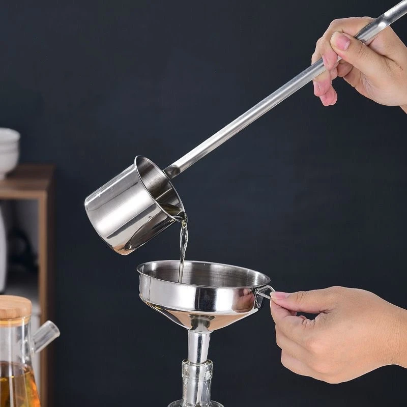 Long Handle Wine Dipper Stainless Steel Wine Pouring Spoon Oil Sauce Ladle Bartender Hanging Measuring Cup Kitchen Bar Tools stainless steel measuring cups,wine pourer