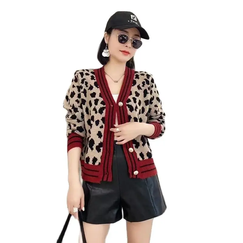 

Long Sleeve Leopard Jacquard Knitted Cardigan For Women In Early Autumn 2023 New Loose And Unique, Versatile V-neck Sweater Coat