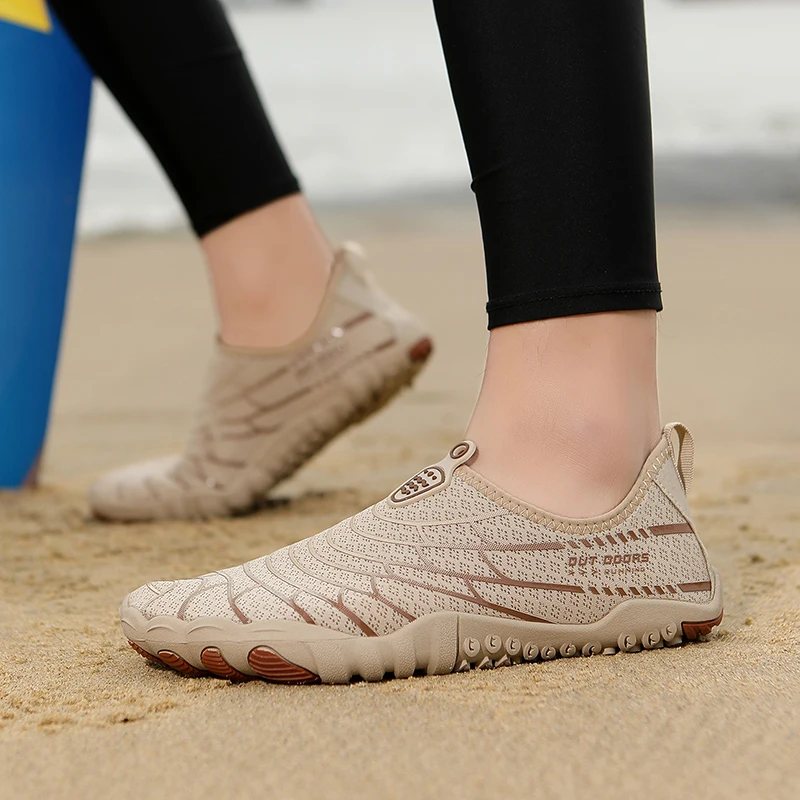 Unisex Wide-Toe Quick-Dry Water Shoes - Non-Slip, Soft-Sole, Ideal for Fitness & Beach Activities