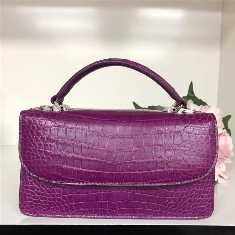 Рисунок 3 - Женская маленькая сумочка из натуральной