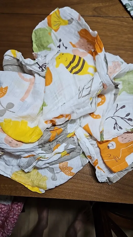 Baby Swaddle Blanket Cotton Soft 2 Layer Muslin Newborn Summer Blankets Quick Dry Kids Bath Towel Baby Stroller Blanket Cover photo review