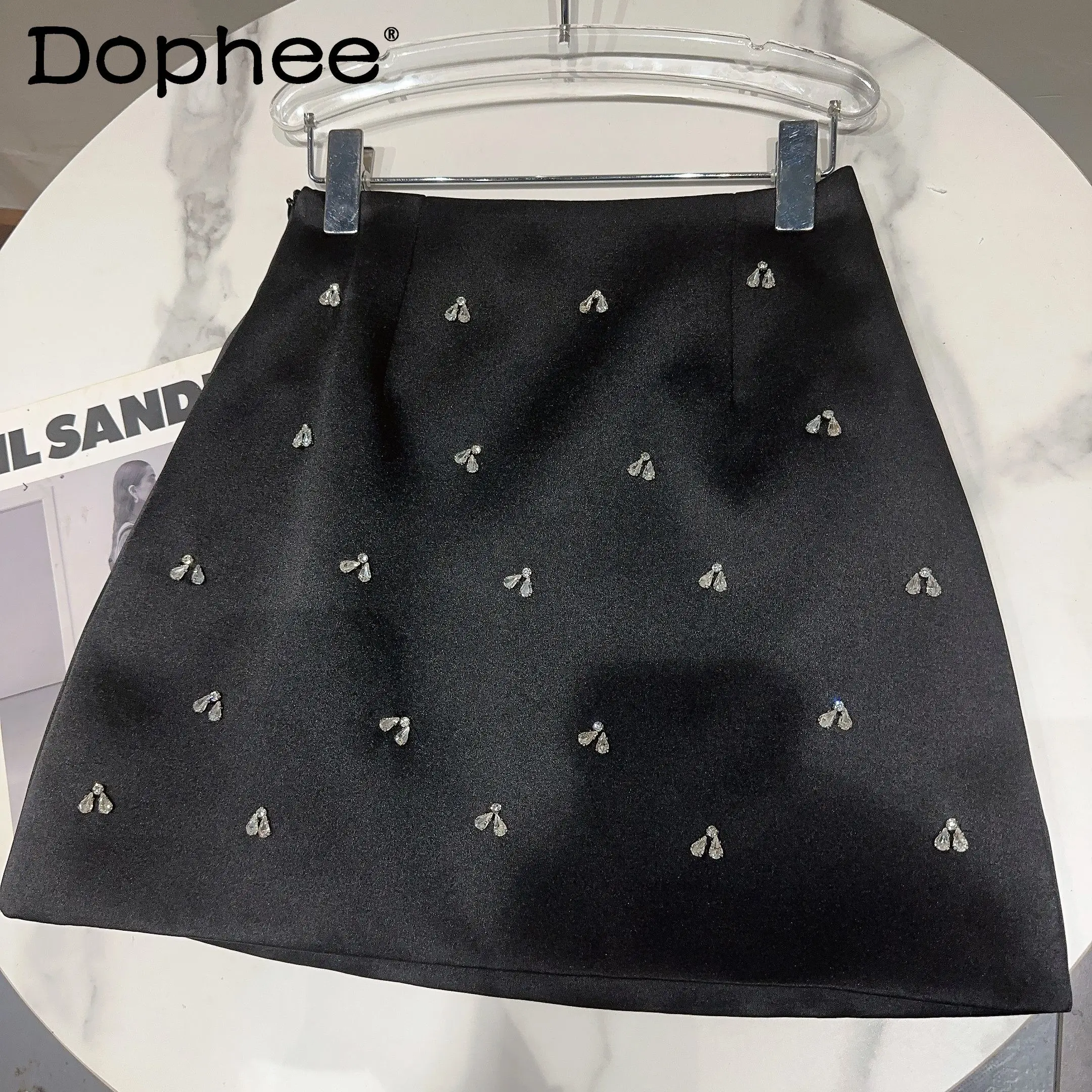 

High-End Black Socialite Heavy Industry Rhinestone Beaded Design Hip Mini Skirt for Women Skirts 2023 Autumn New Faldas Aestitic