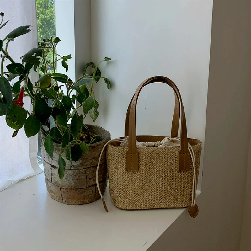Woven Rattan Beach Bag Summer Style Handheld Shoulder Crossbody Bucket Bag for Women Vacation Travel Fashion