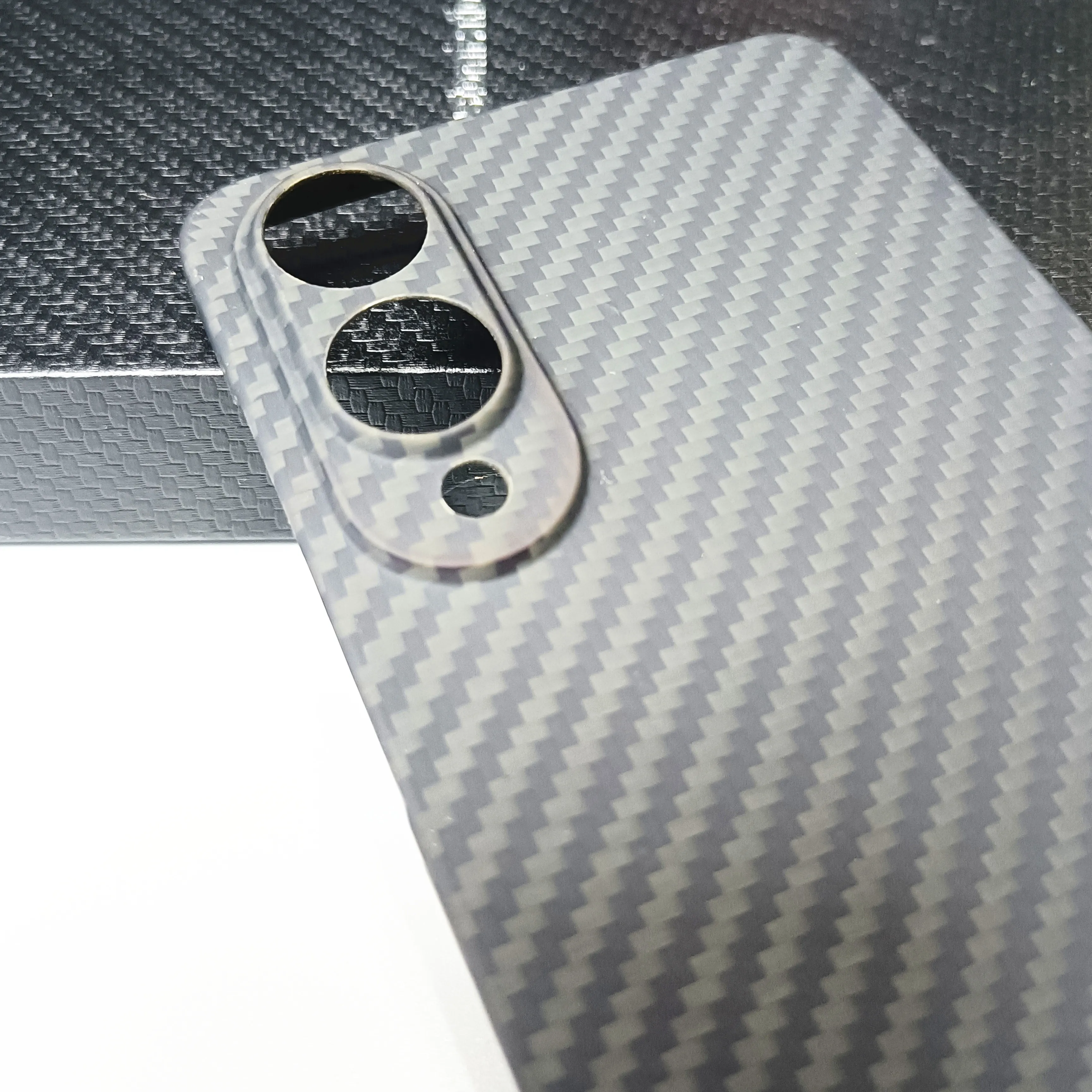 Premium 1500D Aramid Carbon Fiber Ultra-Thin Shockproof Hard Armor Case