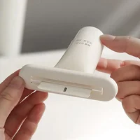 Toothpaste Squeezer, Toothpaste Clip, Facial Cleanser Hand Cream Squeezer, Household Manual Toothpaste Rolling Squeezer 2