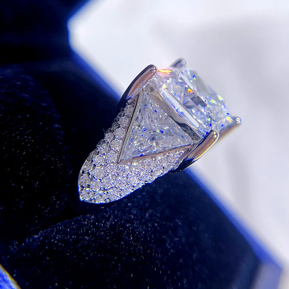 Most expensive diamond ring in Oman | Is this the most expensive diamond  ring in the world? Valued at $4.9 million, this ring is now displayed at  the 10th edition of Muscat