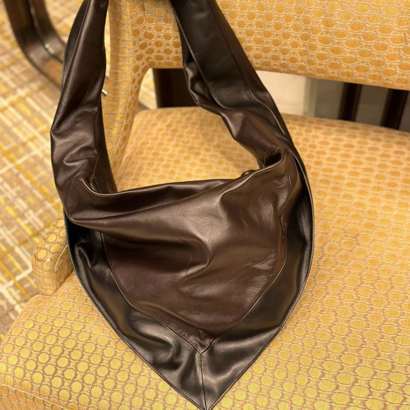 thumbnail image 1 of Bolsos Hobo de gran capacidad para mujer, bolsos de diseño de lujo, carteras, novedad de 2023, en PU, costuras suaves, decoración, bandolera, 1 of 5