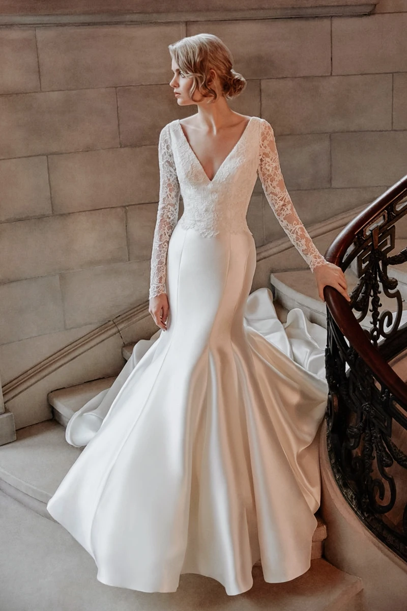 Modern V neck Mermaid Wedding Dresses 