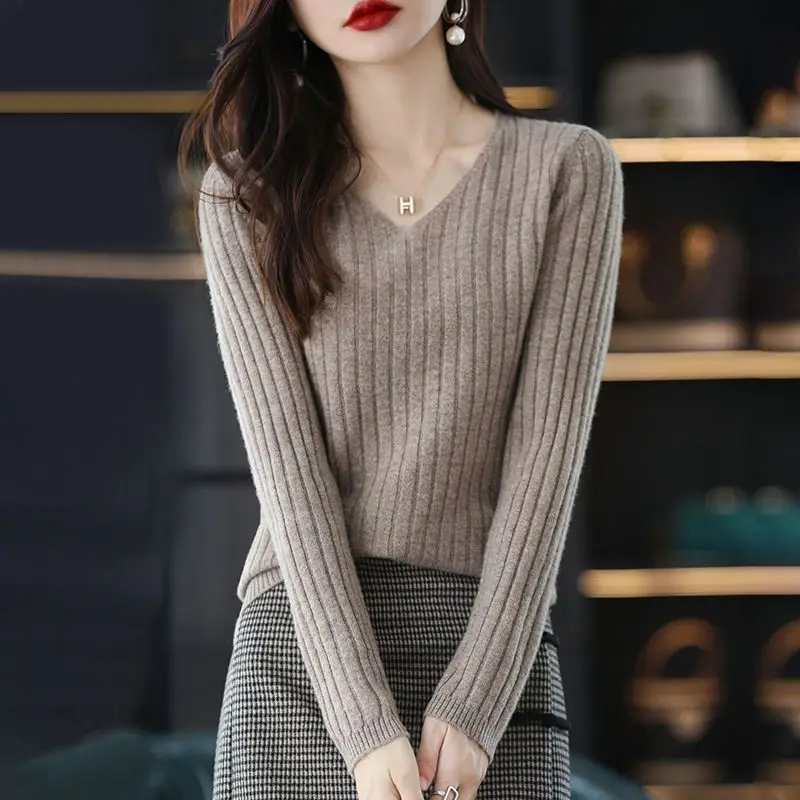 Women Sweater Long Sleeve Top Knitted Pullover V-Neck Fashion Sweater Woman Winter 2022 Basic Female Clothing Soild OL Sweaters 2