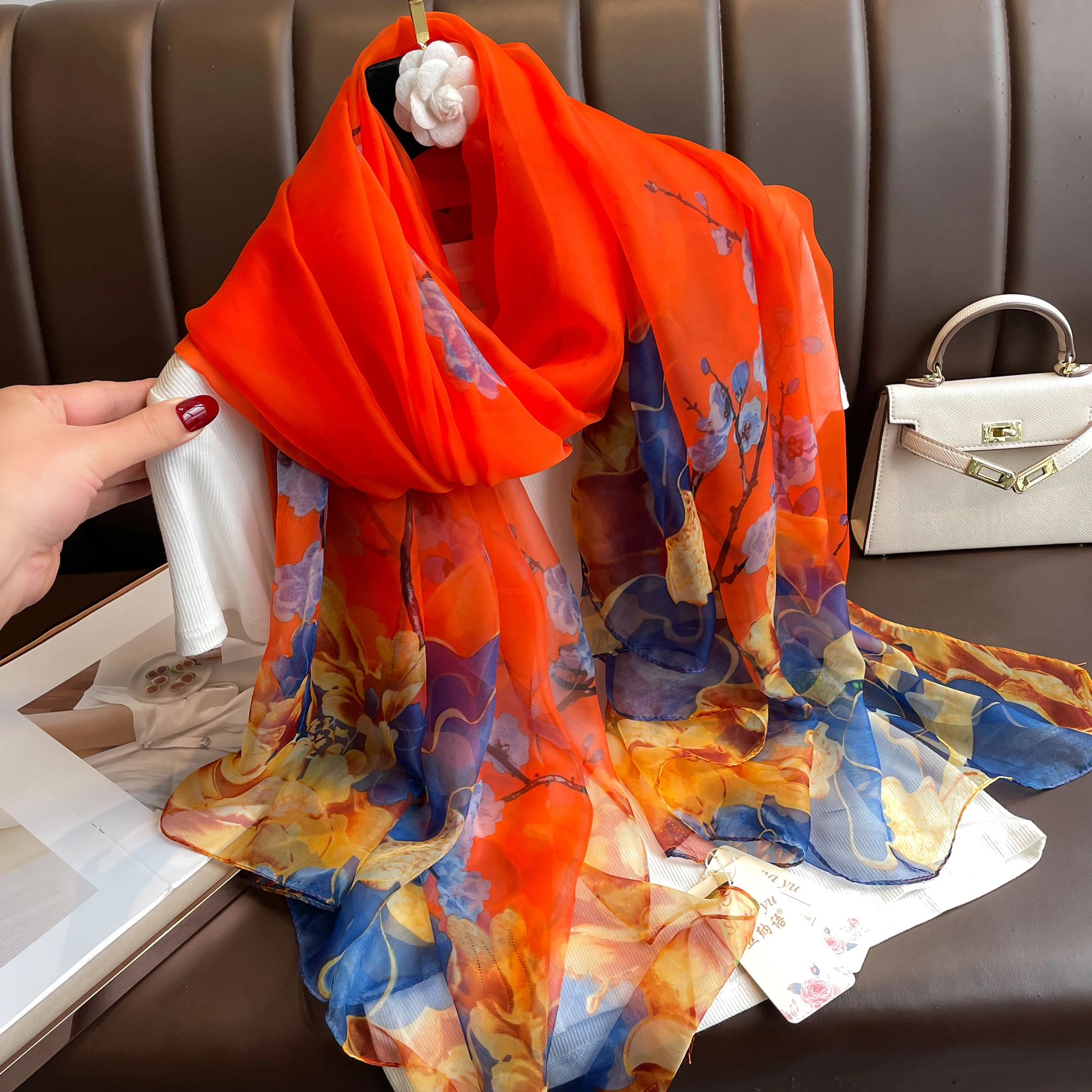 NEW Elegance Scarf Spring Summer Women Beach Sunscreen Fashion Soft Shawl High Quality Silk Lady Popular Print Scarves Hijab