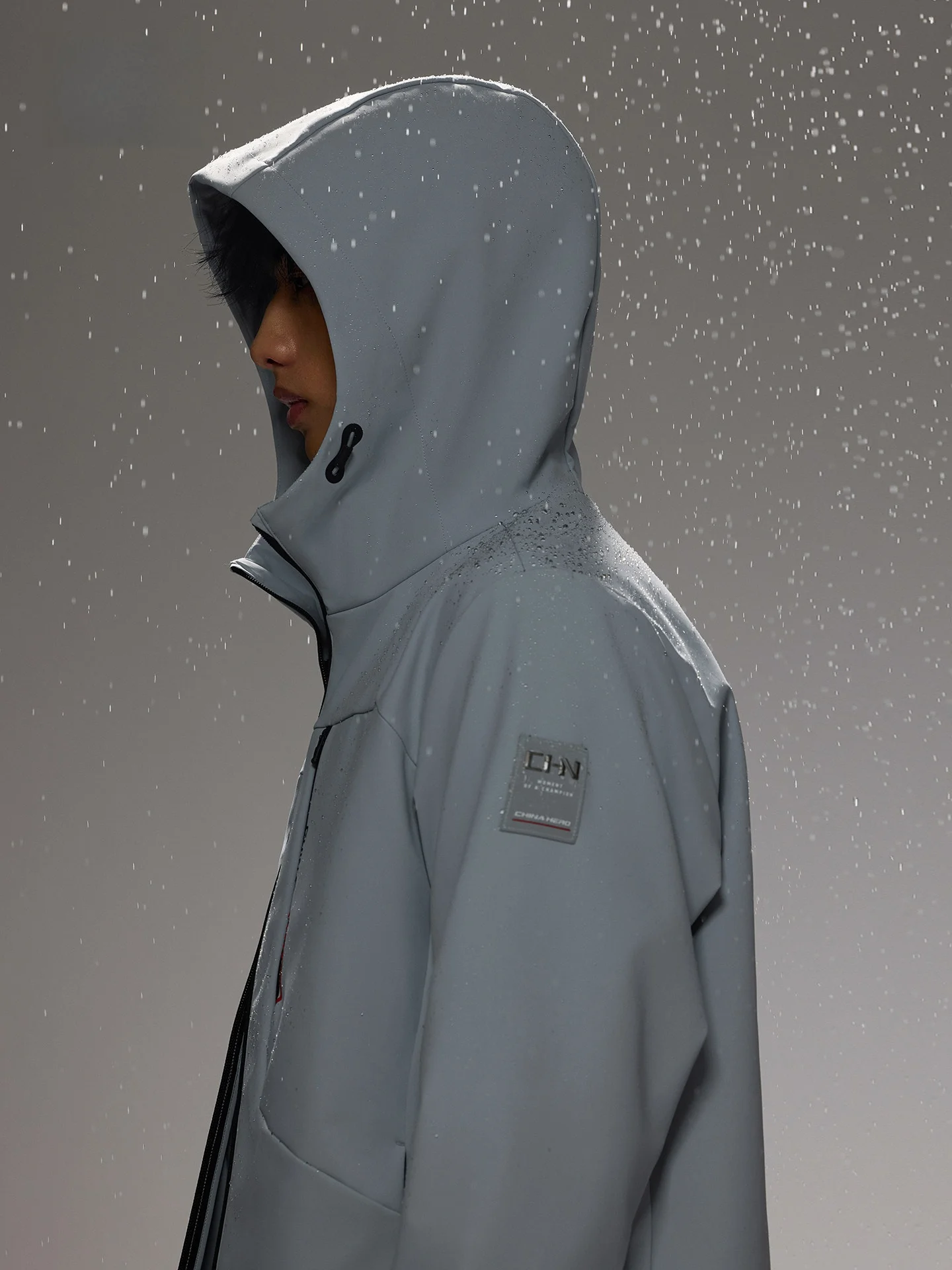 안타 남성용 두꺼운 스포츠 재킷 무불소 야외복 스탠다드 핏 후드 지퍼 잠금 방수 폴리에스터 섬유