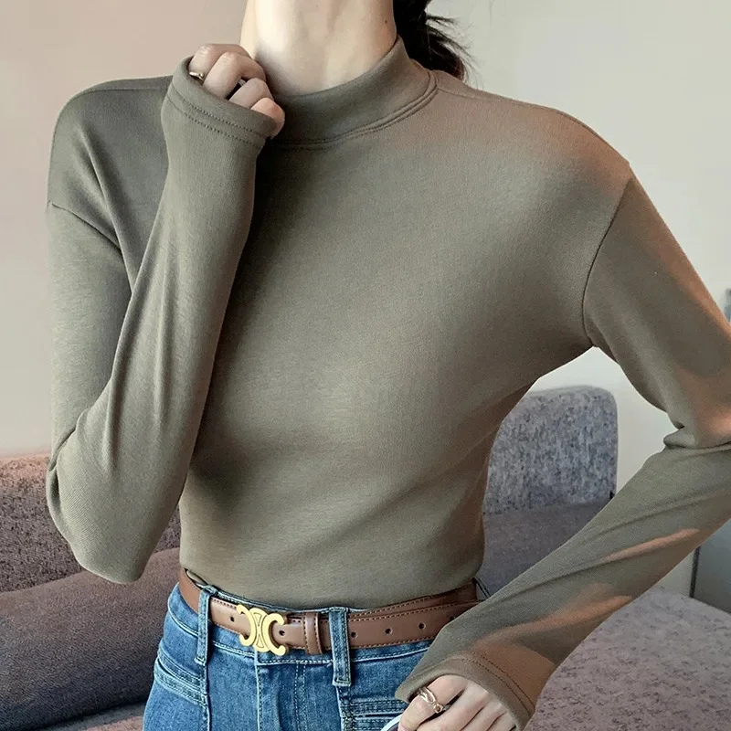 Silver Fox Velvet Mocha color