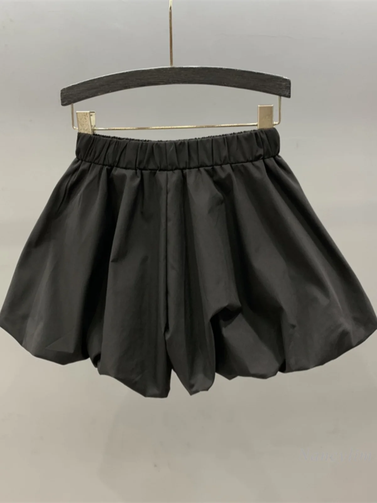 White Cloud Casual Shorts Pettiskirt Women's 2024 Summer Thin Loose Bud Lantern Hot Pants Street Shorts White Black