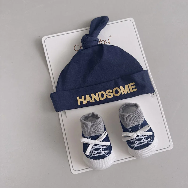 0-12M Newborn Baby Boy Hat Socks Shoes 2pcs Set New born Babies Accessories Boys Beanie Shoes Cotton Turban Photography Props