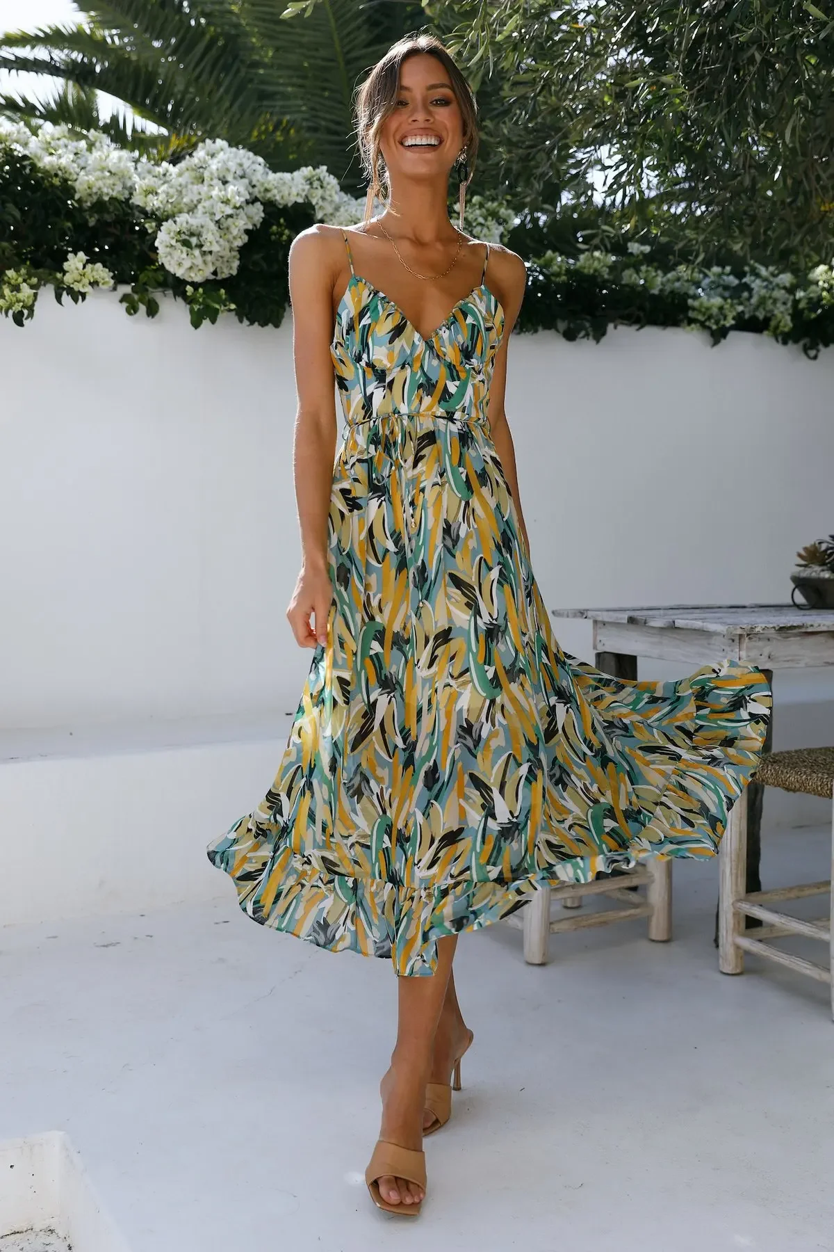 

Printed lace ruffled skirt suspender dress