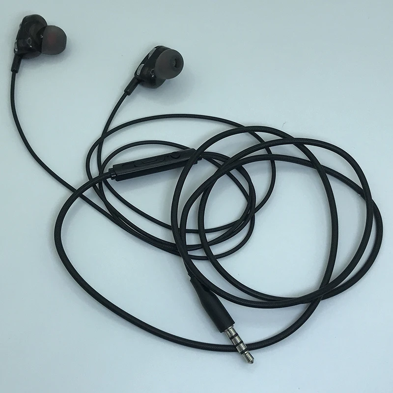High-Fidelity Dual Driver Noise-Canceling In-Ear Sports Headphones with Microphone