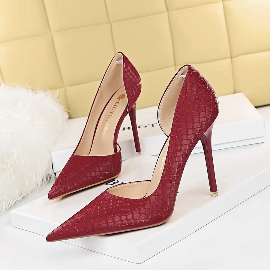Burgundy Crocodile PU Leather Women Stiletto Shallow High Heels