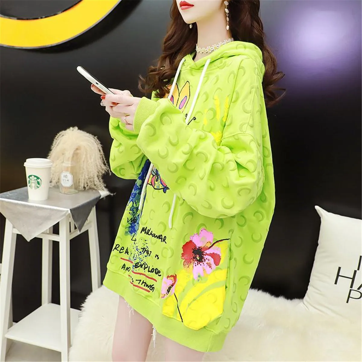 

Fashion Green Bee Print Hoodie Women Loose Tops Gothic Autumn Long Sleeve Casual High Street Pullover Hoodie Streetwear Males