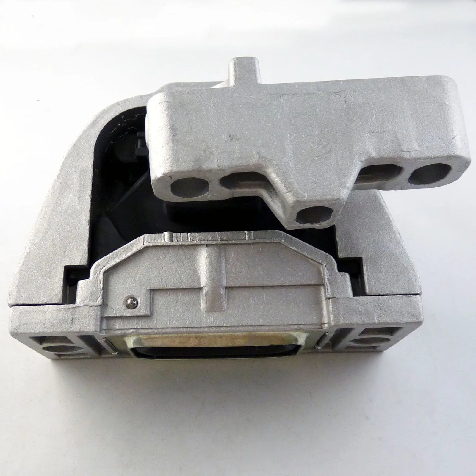WOLFIGO Engine Mount Front Right Passenger Side 1J0199262BF EM-9092 21653036 for VW Beetle Golf Jetta GTI Audi TT