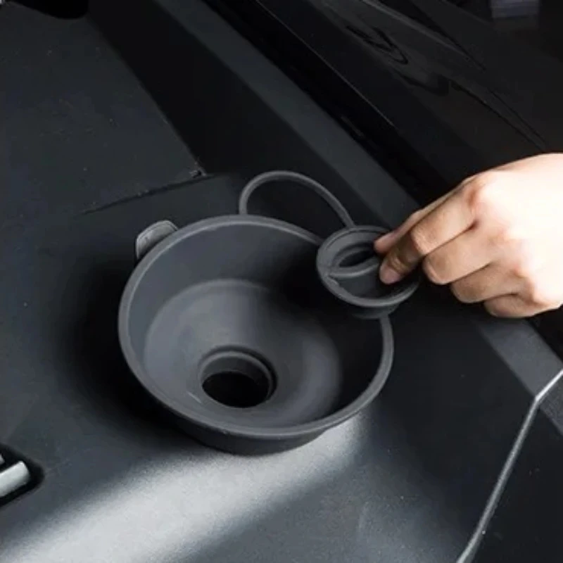 Filling Funnel For Tesla Model 3 Y 1Pcs Car Windshield Water Filling Funnel Front Hood Wiper Liquid Filling Leak Proof Funnel Tool Accessories