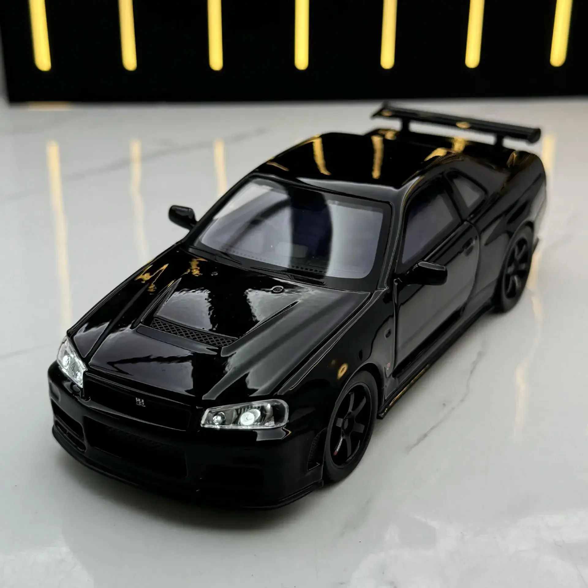 1:32 Nissan Skyline GTR R34 Diecast Metal Model Car with Sound & Light Features