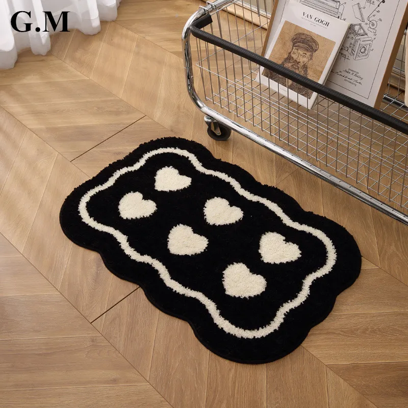 

Ins Heart Shape Tufting Soft Rug Super Absorbent Shower Bath Mat Anti-slip Floor Mat Small Rugs for Bedroom Entrance Doormat
