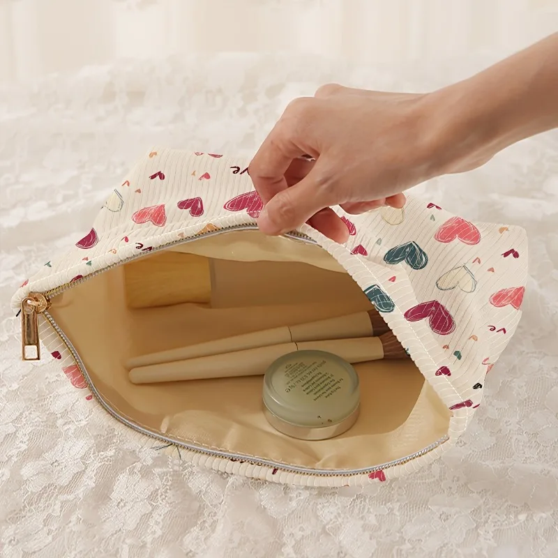 Charming Heart Pattern Makeup Bag Lightweight Zipper Lined Multi Functional Cosmetic Pouch for Toiletrie Accessories Storage Bag