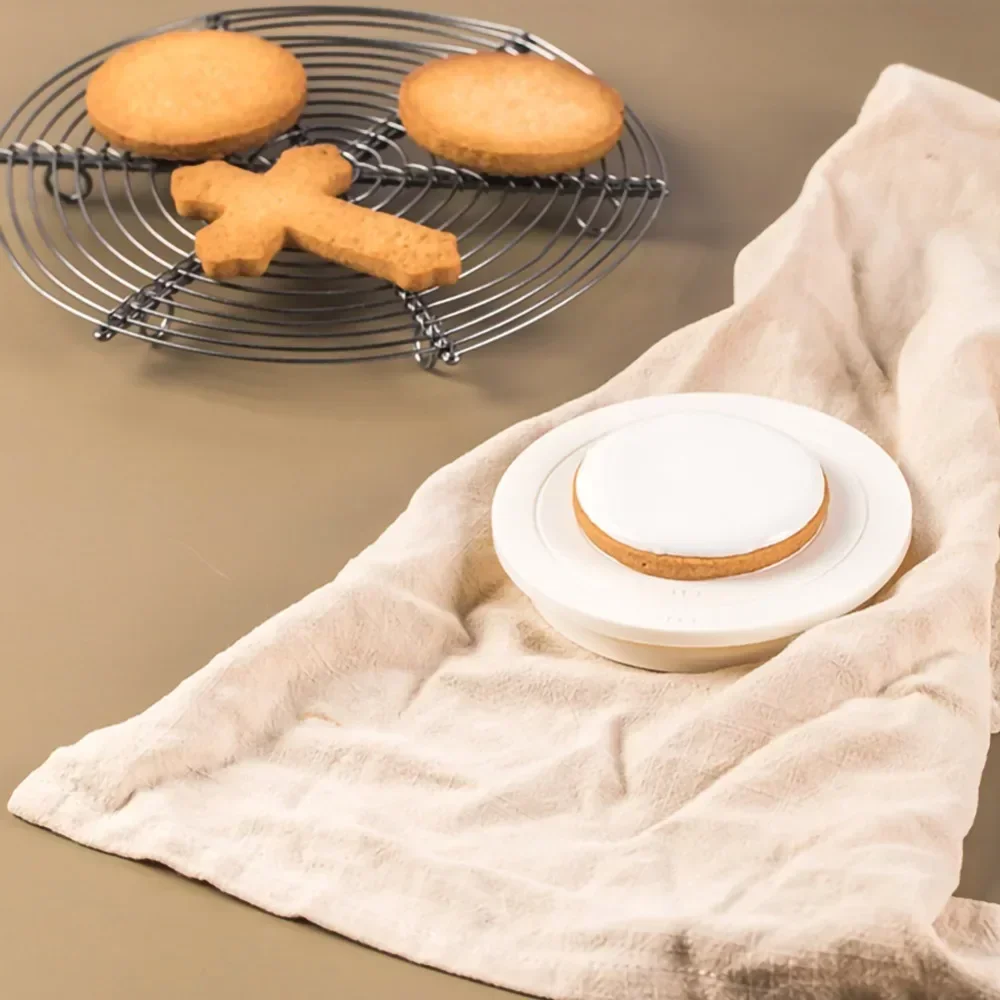 Description Picture 5 of itemMini Cake turntable Stand baking turntable rotating Round Fondant cake decorating table Kitchen DIY Mold Baking Tool