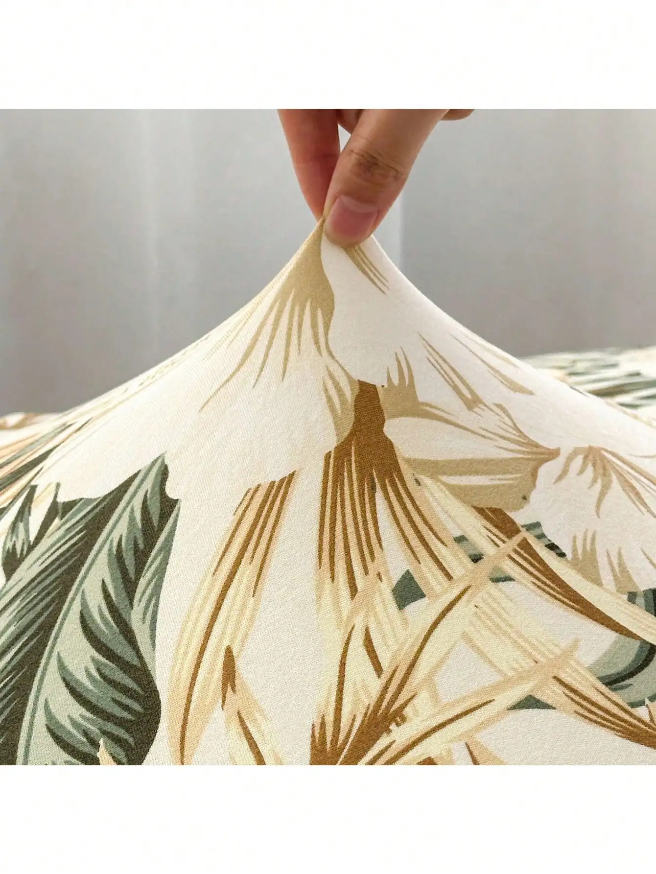Outdoor Tropical Print Sofa Cushion Cover Image 4